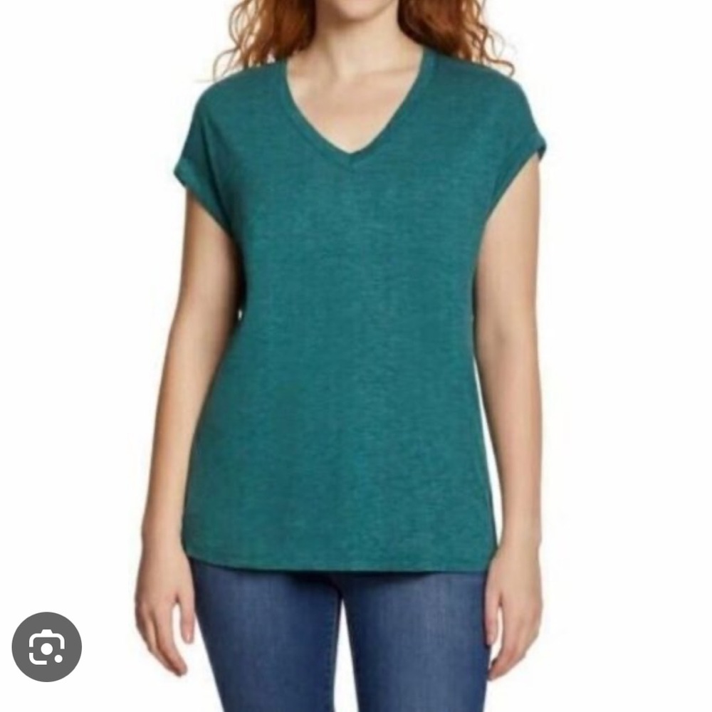 Jessica Simpson short sleeve v neck t shirt
